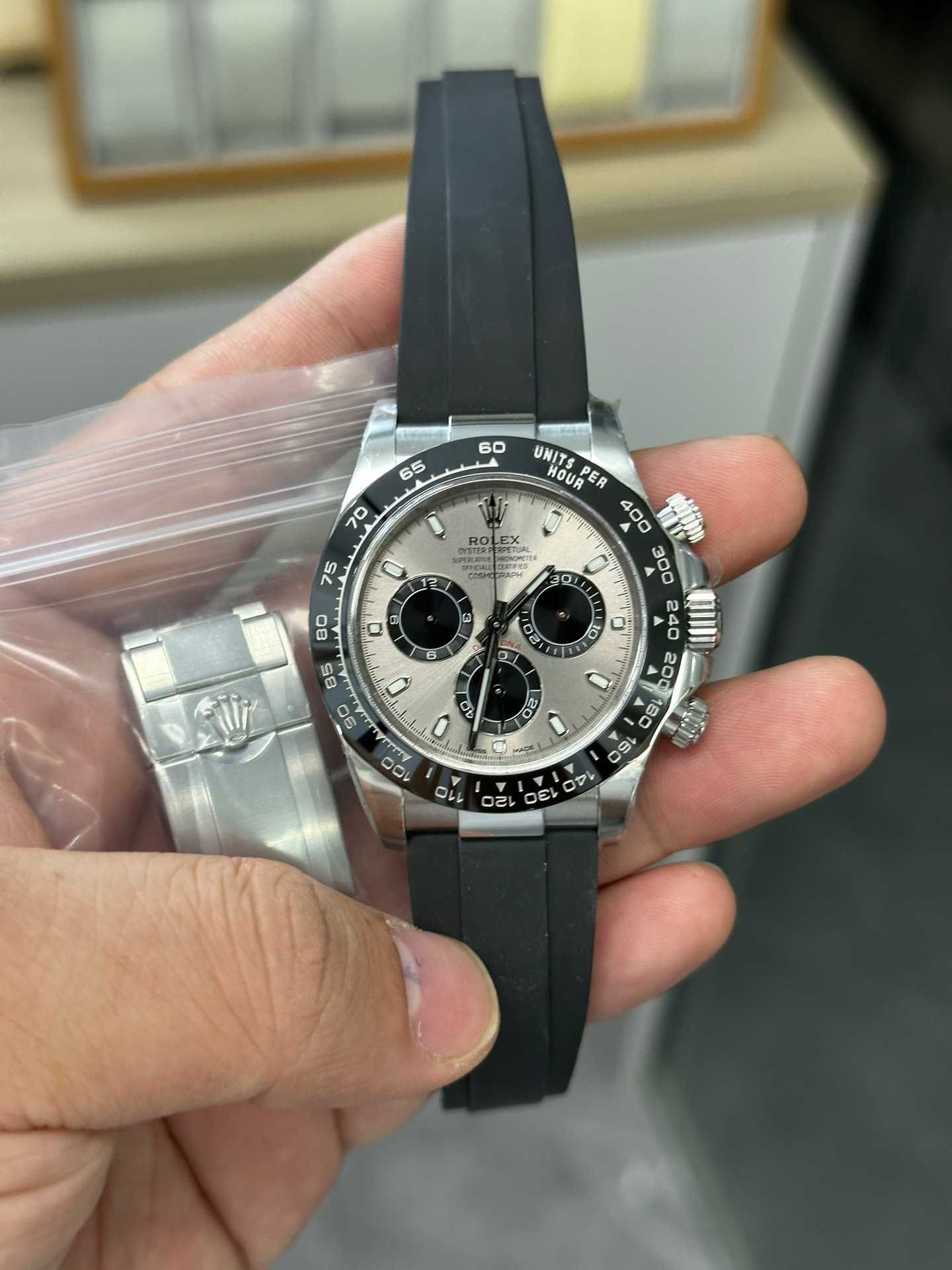 Rolex Daytona сребристо сиво