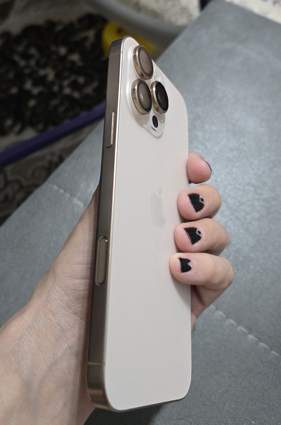 Iphone 16pro max sotiladi ideal holati faqat oladiganla tel qilila