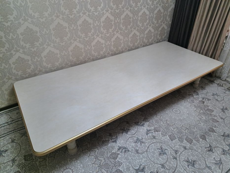 Стол новым состоянии