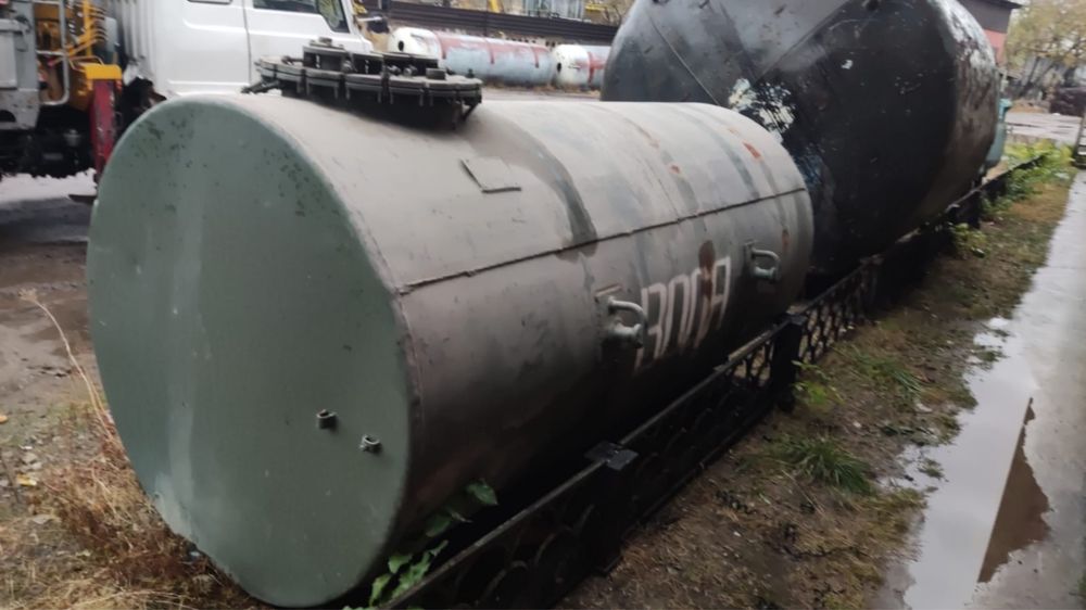 Ёмкость 4,1куба заводская, военная