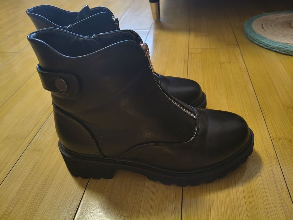 Ghete piele mărime 38