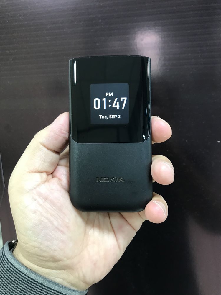 Nokia 2720 yengii  2 ta simkartali