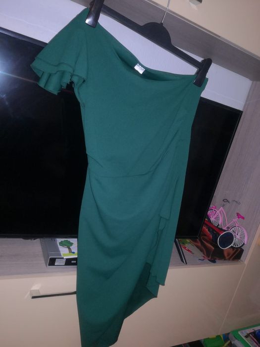 Rochie ocazie mărimea L in stare foarte buna