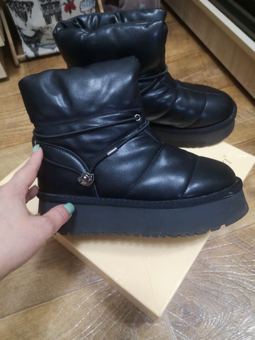 Уги полностью натуральные 36 размер