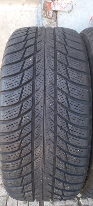 225 45 18 Bridgestone 2бр. Като нови