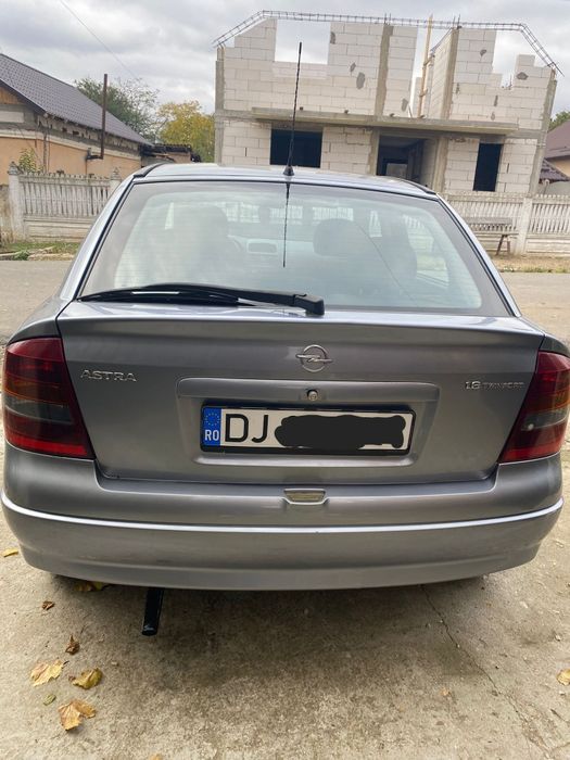 Vând Opel asta G 1,6 benzina