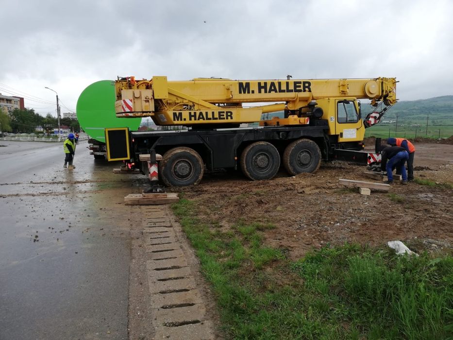 Inchiriez / inchiriere macara , automacara