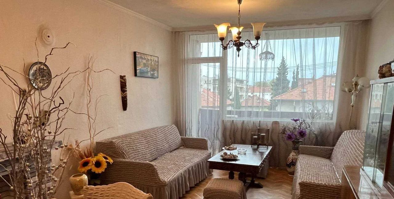 Продава се Четиристаен апартамент в Стара Загора, Център - 88 кв.м за 989 €/кв.м - Снимка #1