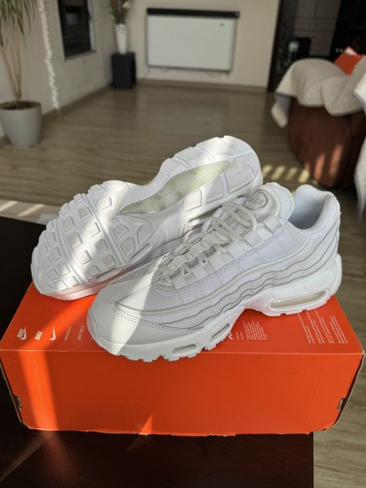 Nike Air Max 95 Бели ОРИГИНАЛНИ