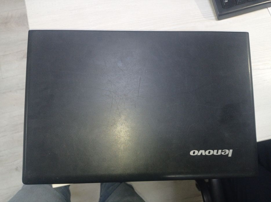 Lenovo notebook sotiladi