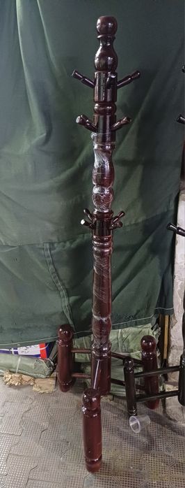 Вешалка Стойкали