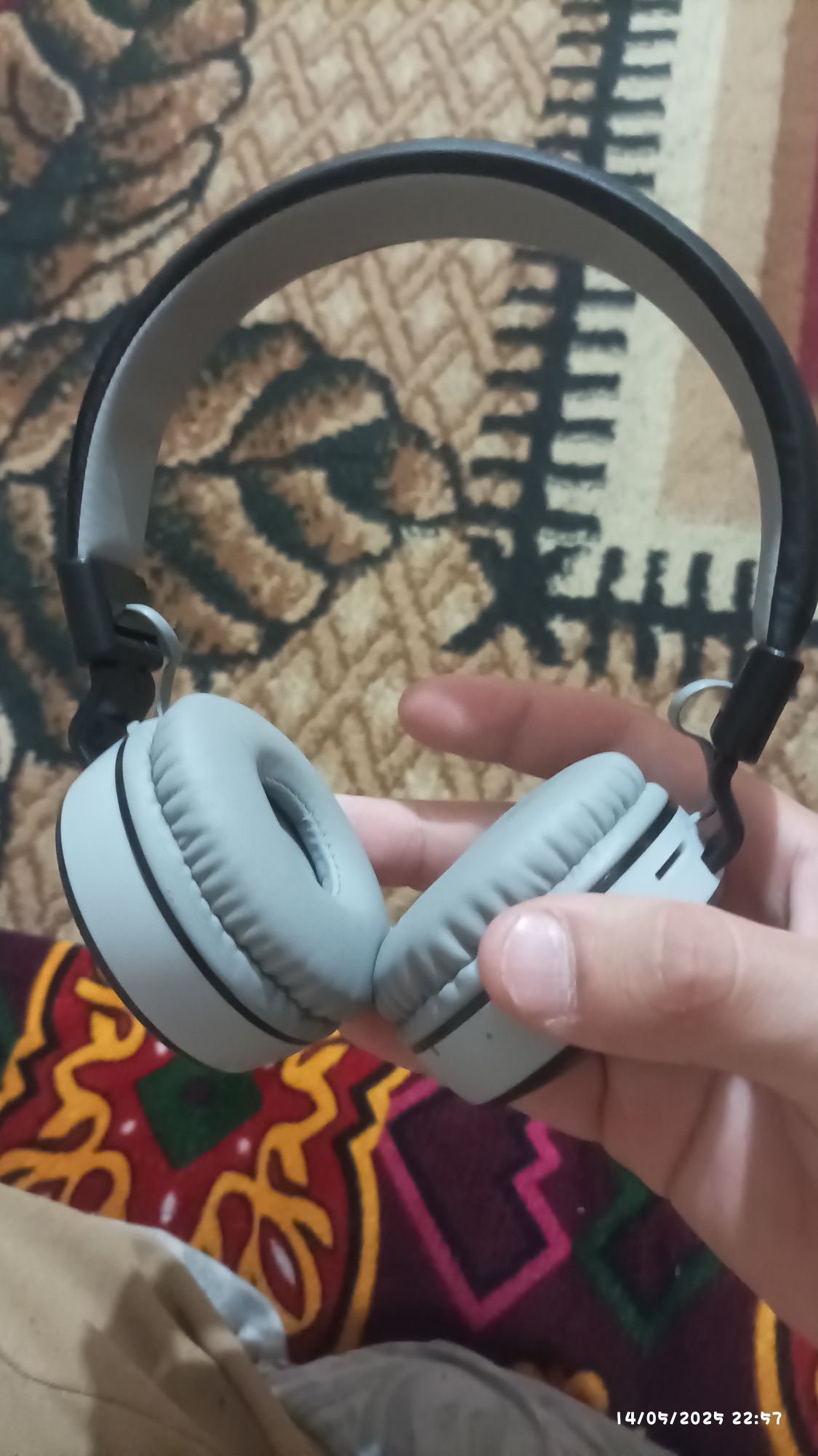 JBL headphones 5- 6 oy bo'ldi olinganiga