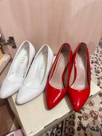 Продам туфельки белый и красный