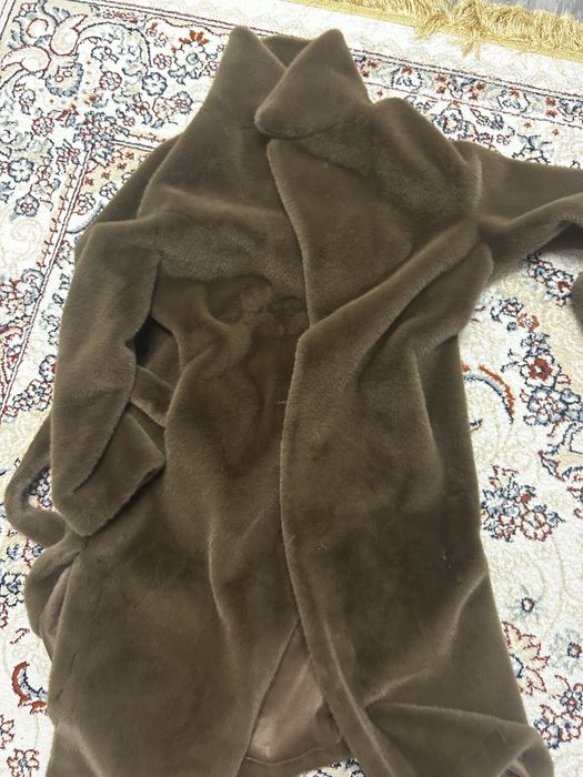 Продается новая зимняя шуба