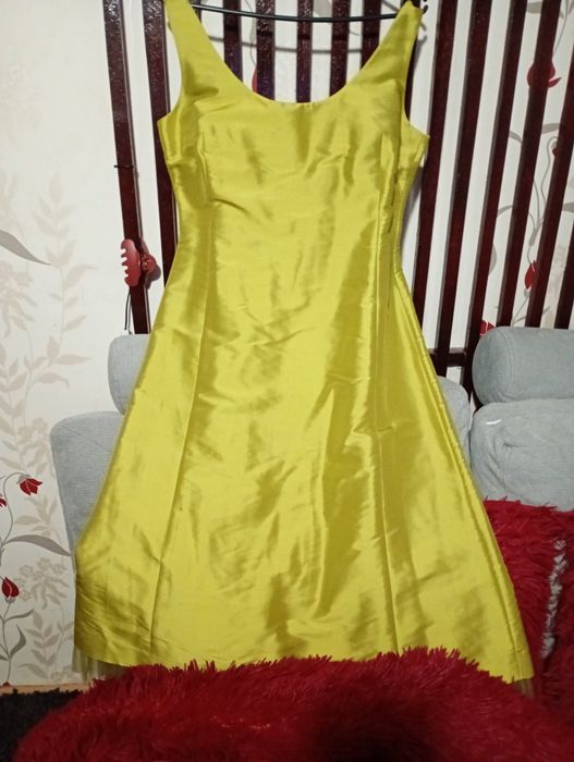 Rochie eleganta, mărimea 40,model frumos