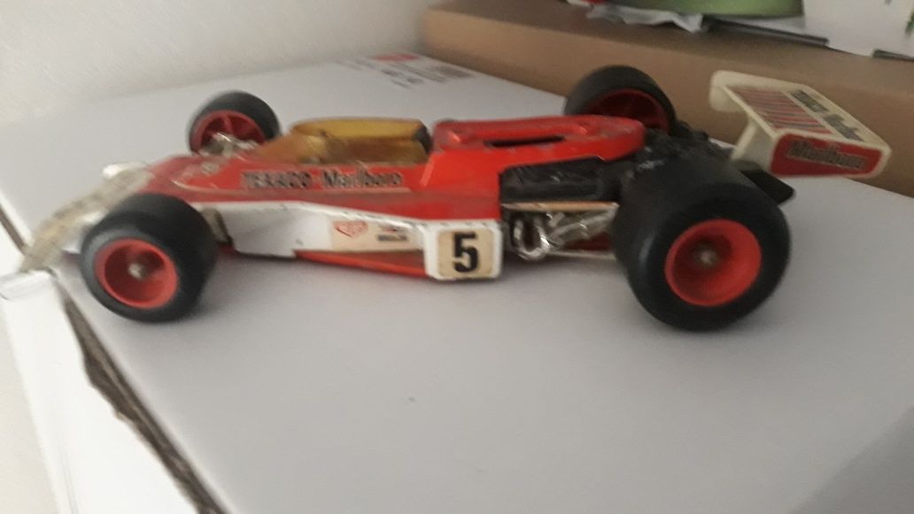 Corgi McLaren M23B F1 mașină de curse model Texaco Marlboro 1975 Fitti