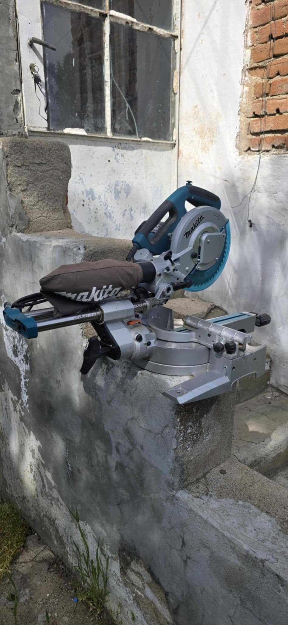 Настолен циркуляр MAKITA LS0815FL /ОТЛИЧНО СЪСТОЯНИЕ!/