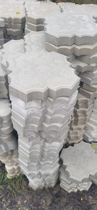 Lichidare. Pavele si borduri