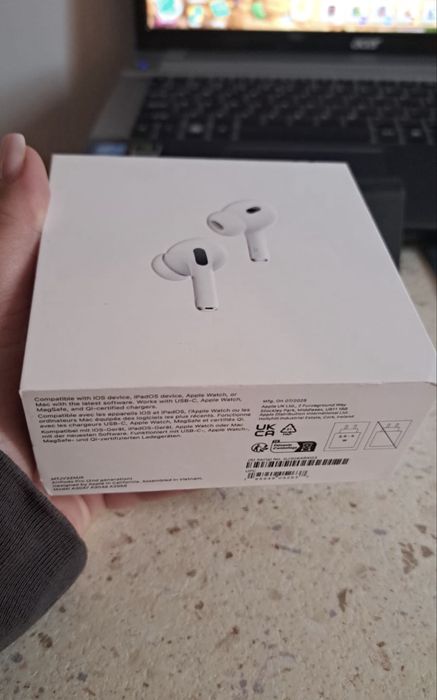 AirPods Pro (gen.2) cu carcasa de încărcare MagSafe (USB-C)