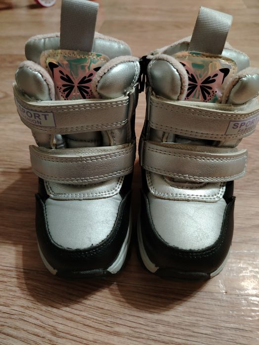 Продам тёплые детские сапожки 22 размер для девочки