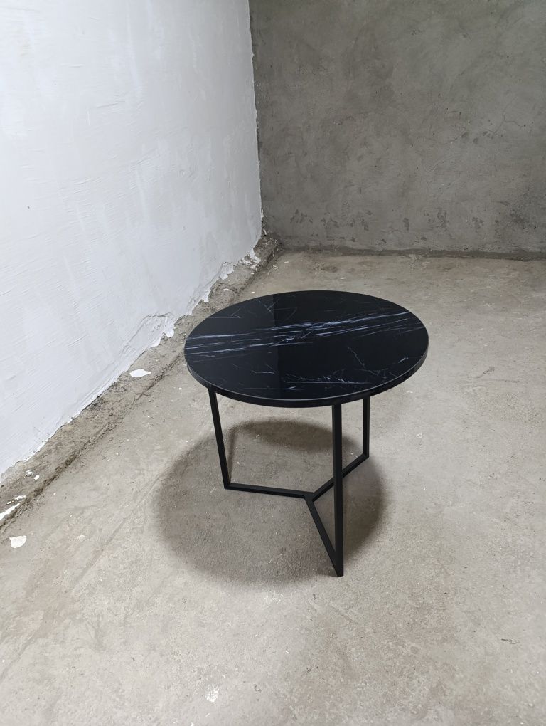Kafeniy stolik loft