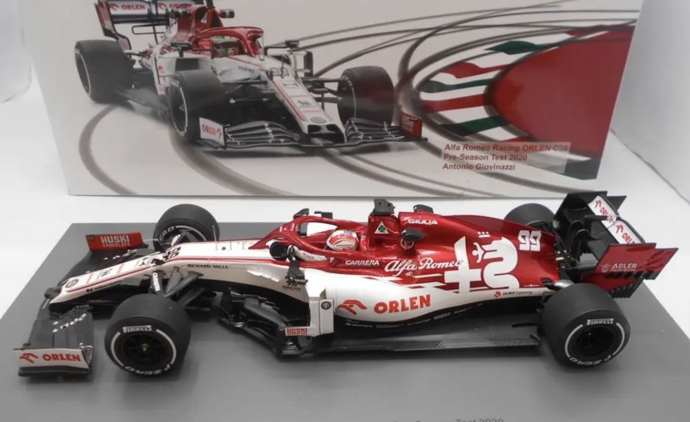 Macheta formula 1 f 1 Alfa Romeo sauber Ferrari Spark 1/18