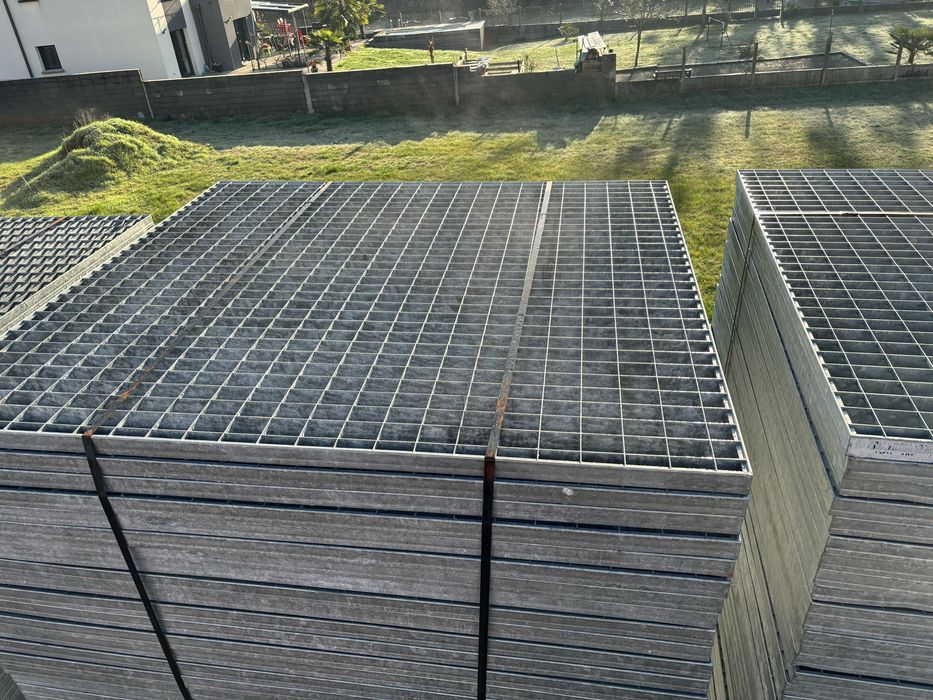 Gratare zincate metalice