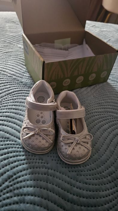 Pantofi de piele pentru bebelusi