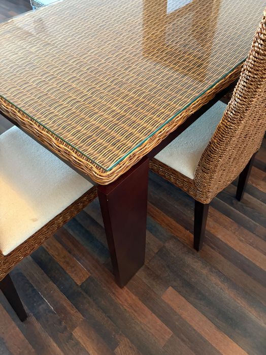Masa living plus scaune ratan - stare buna