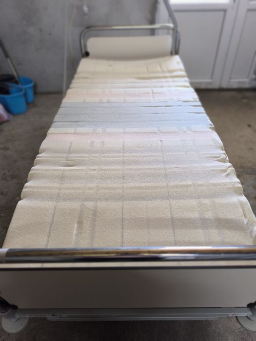 Pat de spital ( Pat bolnav )