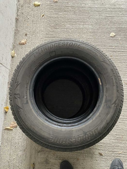 2бр. (+1 брой подарък) 215/70/16 BRIDGESTONE LM005- зимни