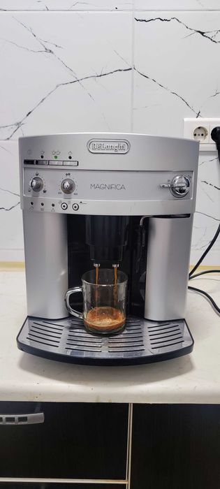 Espressor Automat DeLonghi Magnifica ESAM 3200.S Aparat cu Cafea Boabe