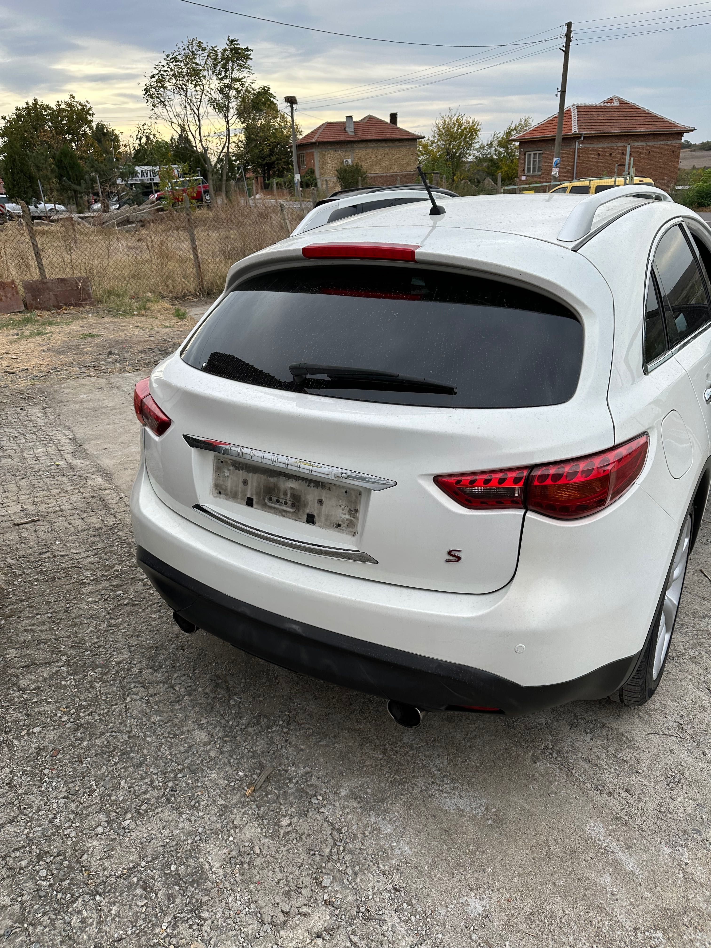 Infiniti fx30d s premiom