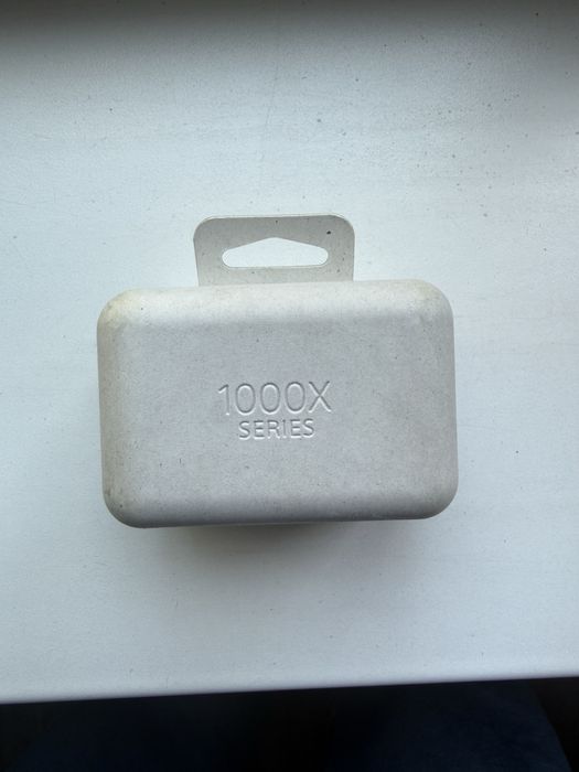 Sony wf-1000xm4.
