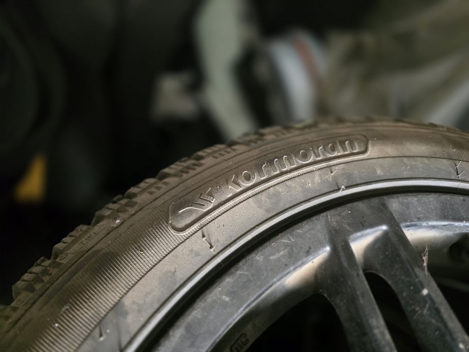 Джанти 18 ки за Ауди със зимни гуми 245 45 18