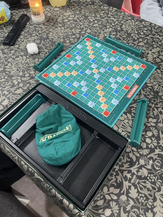 Joc Scrabble 100 piese