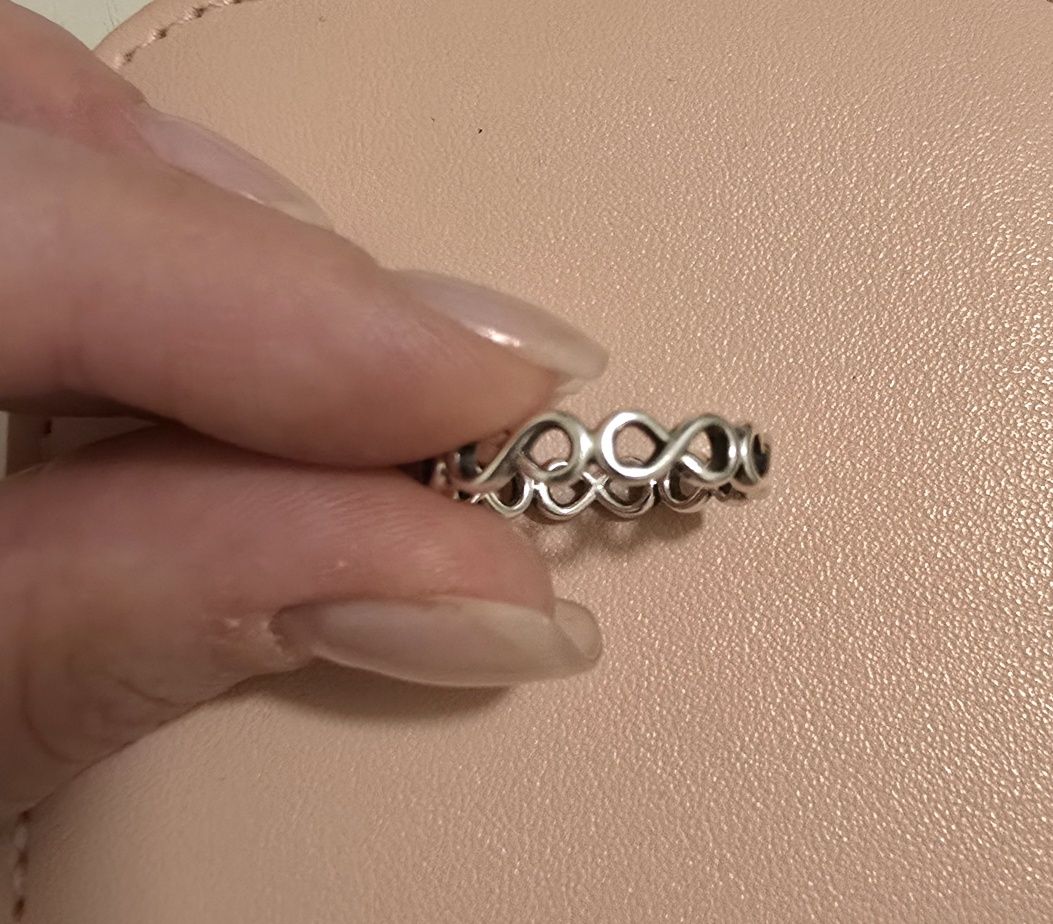 Серебряное кольцо