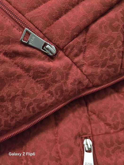 Продавам оригинални якета на Guess и Just Cavalli
