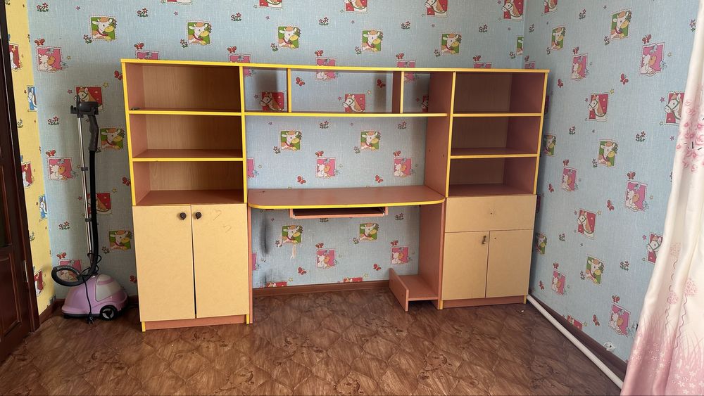 Продам детские  шкафы