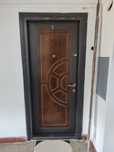 Vand usa metalica intrare in apartament