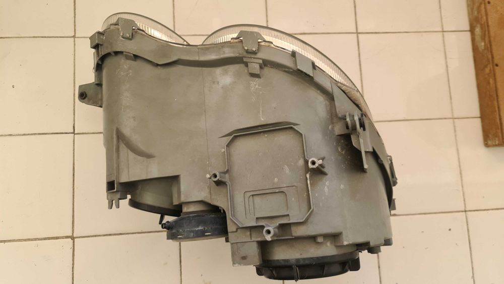 Фар за Mercedes W203 Sportcoupe