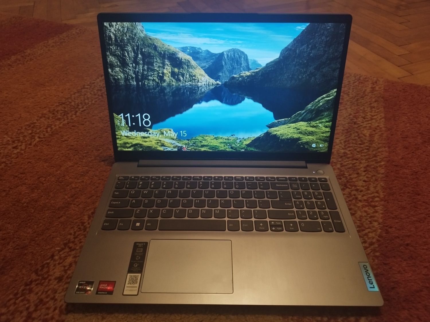 Laptop Lenovo AMD Ryzen 3 5300U 237Gb 8gb RAM