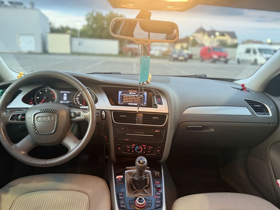 Vând audi a4 b8 2010