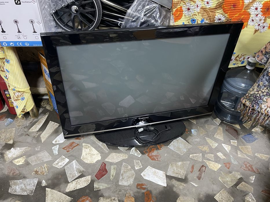 Продам Телевизор полностью рабочий