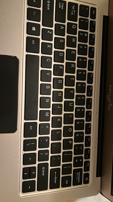 Laptop Myria 13.3 inch perfect functional,folost foarte puțin