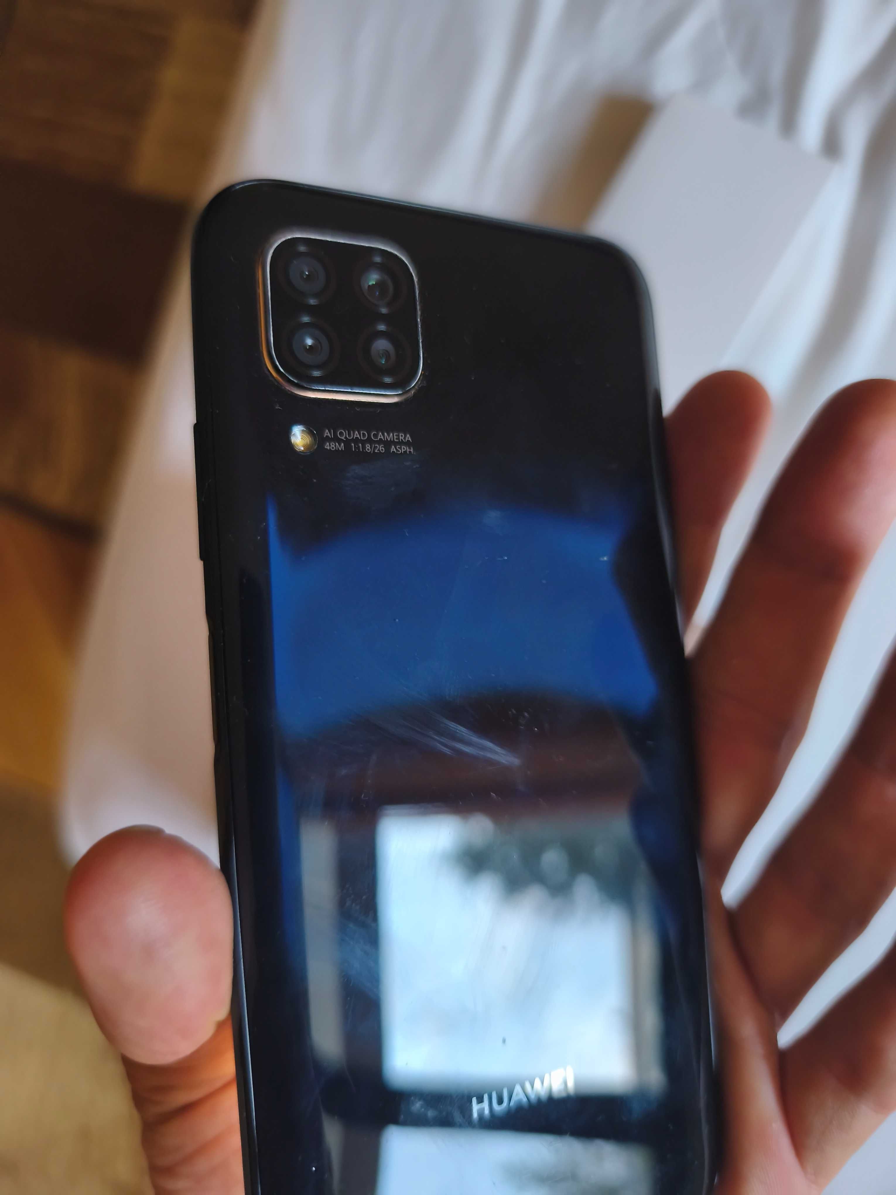 Смартфон Huawei P40 lite