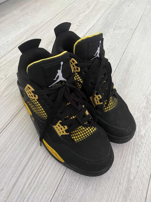 Маратонки Jordan 4 retro,