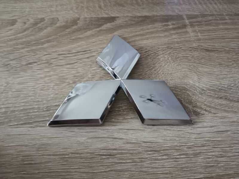 сребристо лого Mitsubishi 4 см