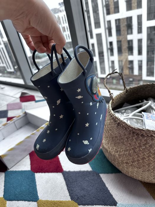 Продам резиновые сапоги