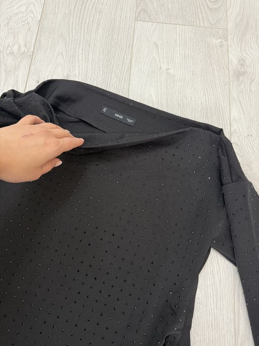 Блузка Манго,нова колекция,с падащ ръкав,размер М